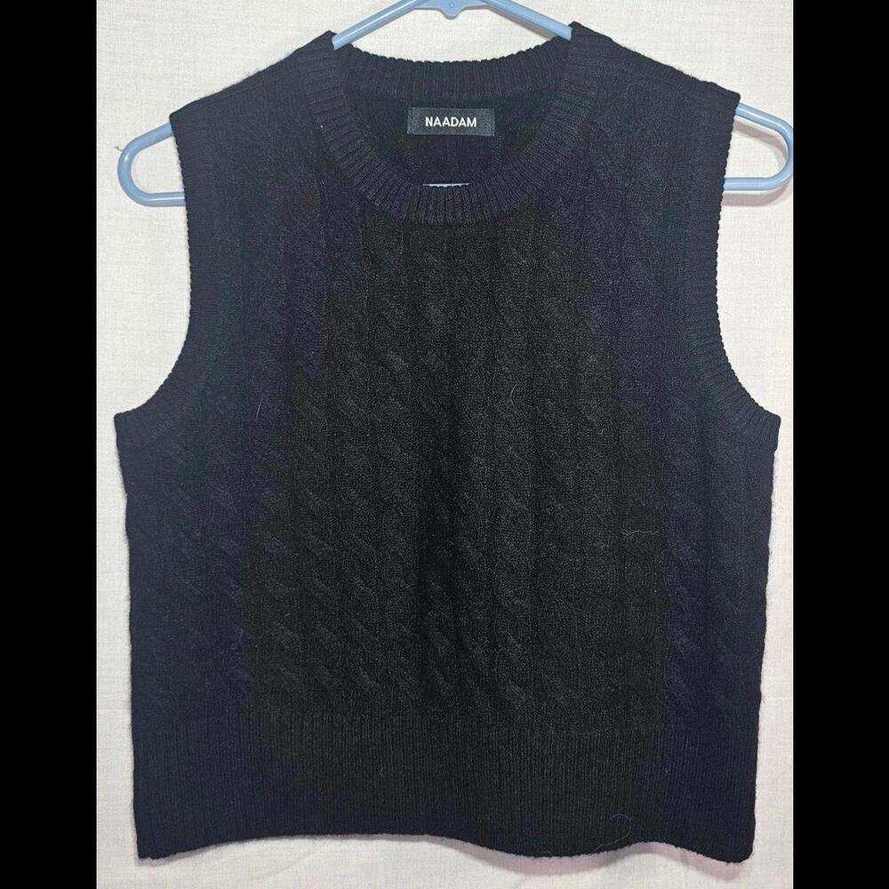 Naadam black sweater vest 100% cashmere excellent pre-owned condition